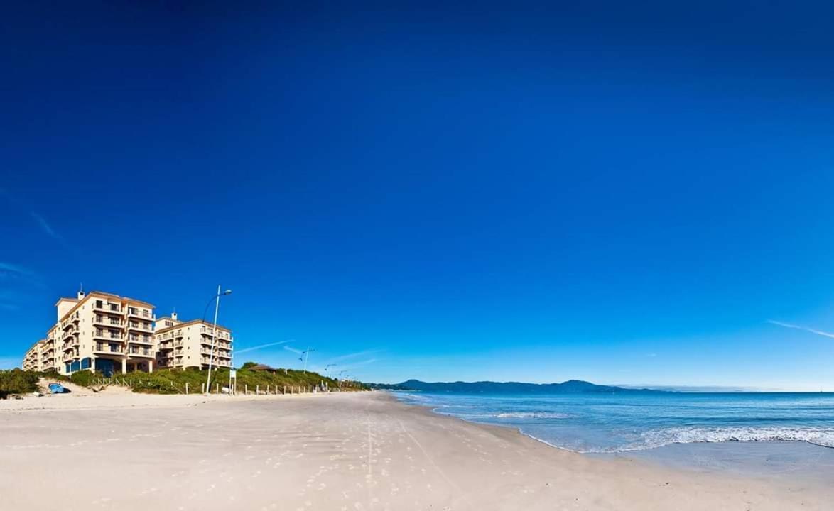 Apto Pes Na Areia Em Hotel Jurere Beach Jurere Internacional フロリアノポリス エクステリア 写真