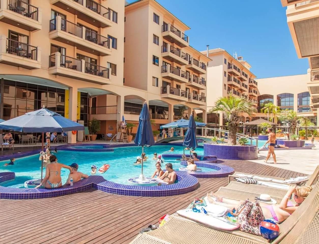 Apto Pes Na Areia Em Hotel Jurere Beach Jurere Internacional フロリアノポリス エクステリア 写真