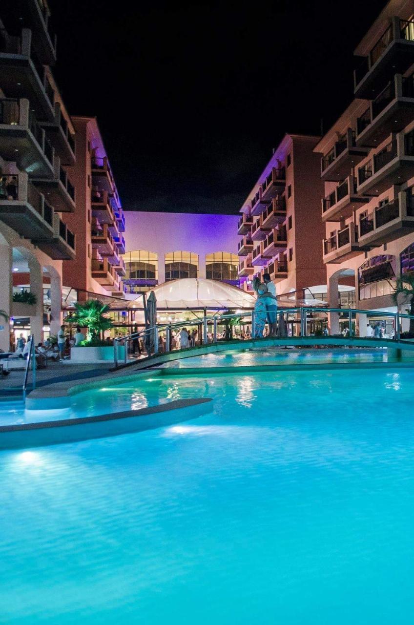 Apto Pes Na Areia Em Hotel Jurere Beach Jurere Internacional フロリアノポリス エクステリア 写真