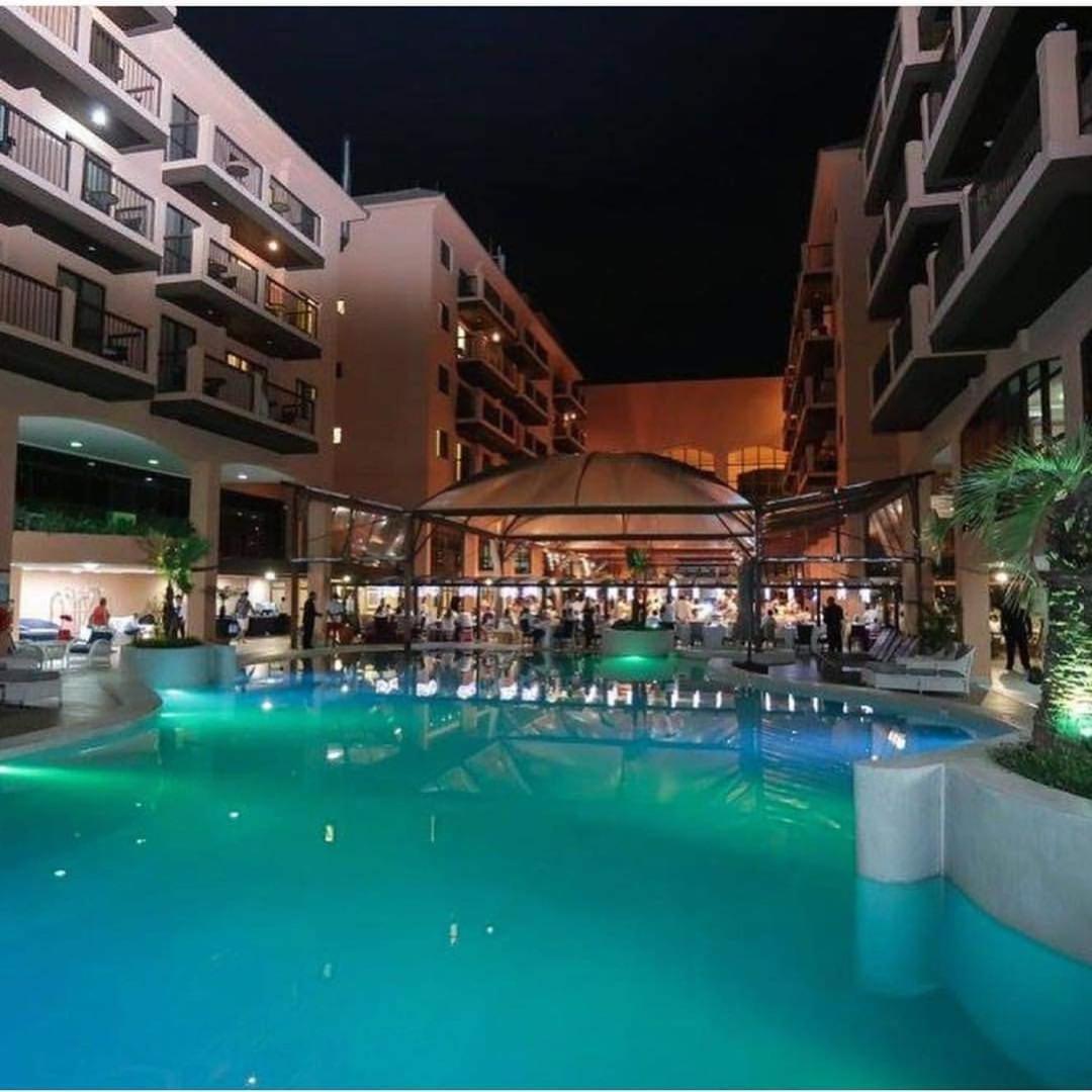 Apto Pes Na Areia Em Hotel Jurere Beach Jurere Internacional フロリアノポリス エクステリア 写真