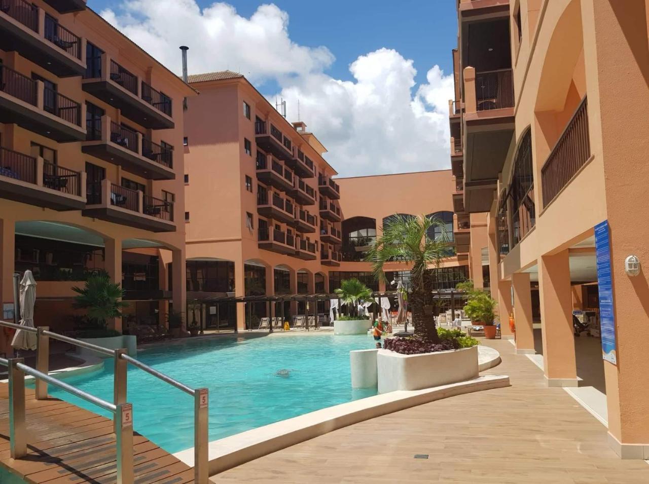 Apto Pes Na Areia Em Hotel Jurere Beach Jurere Internacional フロリアノポリス エクステリア 写真