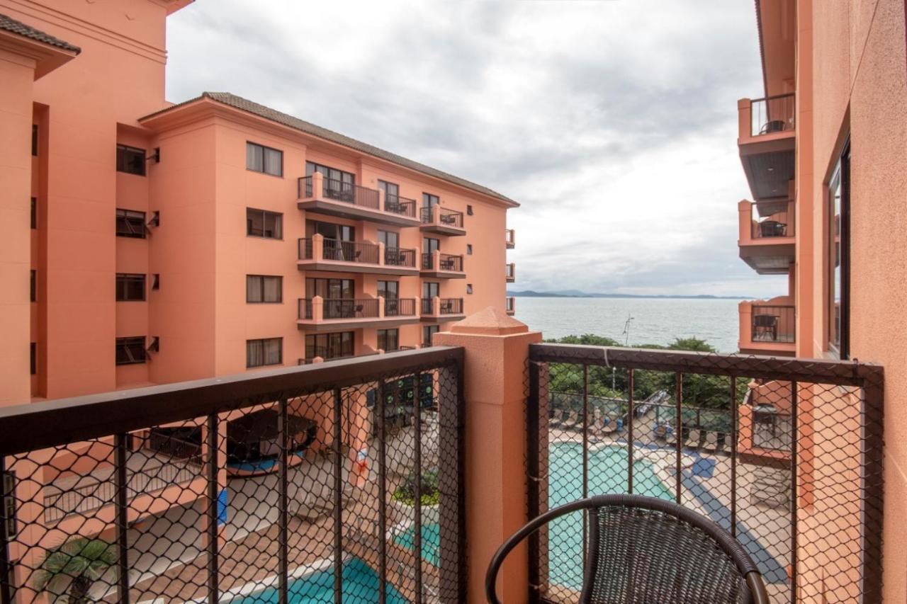 Apto Pes Na Areia Em Hotel Jurere Beach Jurere Internacional フロリアノポリス エクステリア 写真